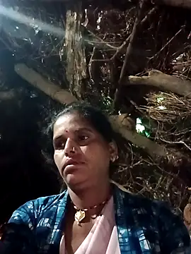 Manvi hote online show from January 16, 2026, 1:53 am