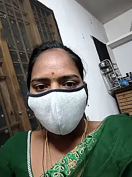 Snapshot of Tamil_Hot_Divya chatting on January 18, 2026, 7:28 pm Tamil Hot Divya online show from January 18, 2026, 7:28 pm