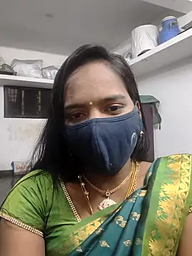 Snapshot of Tamil_Hot_Divya chatting on February 4, 2026, 1:06 pm Tamil Hot Divya online show from February 4, 2026, 1:06 pm