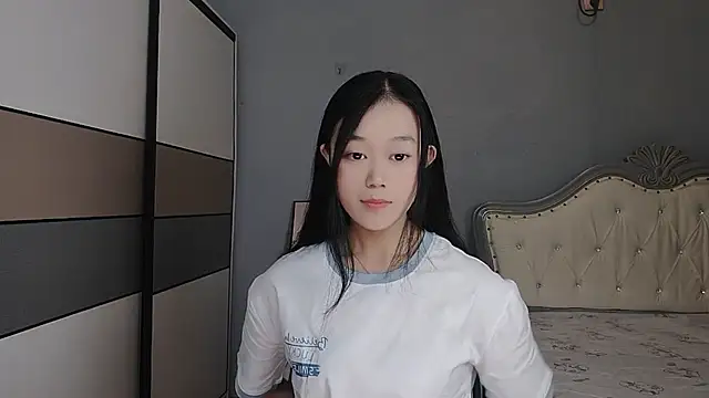 xiaowu2004 online show from March 11, 2026, 2:39 am