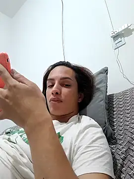 ofjuliaa online show from February 23, 2026, 8:06 pm