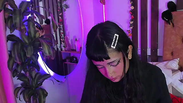 Snapshot of MeowMota_ chatting on February 8, 2026, 6:00 pm MeowMota online show from February 8, 2026, 6:00 pm