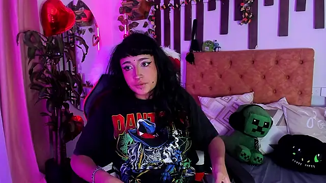 Snapshot of MeowMota_ chatting on March 3, 2026, 6:14 pm MeowMota online show from March 3, 2026, 6:14 pm