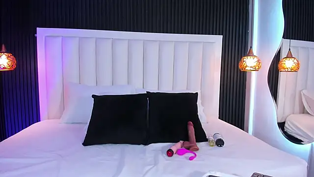 FireDollx online show from February 6, 2026, 4:06 am