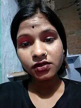 Nirasha cute online show from February 15, 2026, 6:04 pm