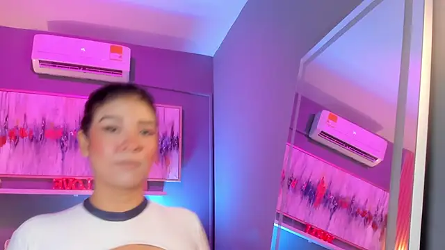 Snapshot of lilian_vergara chatting on February 27, 2026, 7:47 pm lilian vergara online show from February 27, 2026, 7:47 pm