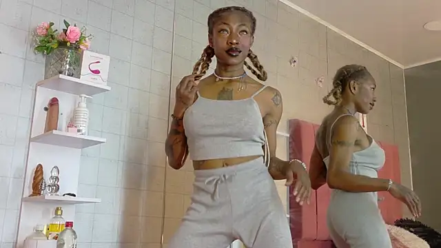 Snapshot of DaniaMarcell chatting on January 16, 2026, 4:38 am DaniaMarcell online show from January 16, 2026, 4:38 am