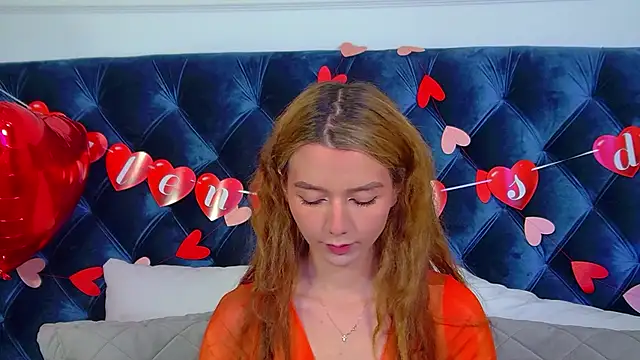 VanessaVienne online show from February 11, 2026, 4:12 pm