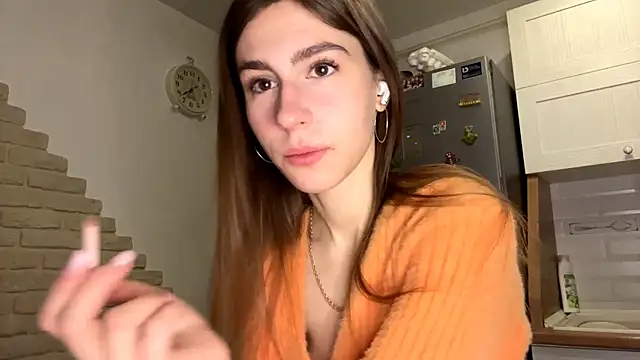 ElsieKuhlmann online show from February 12, 2026, 5:13 am