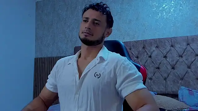 Adonys Lewis  online show from February 15, 2026, 5:04 am