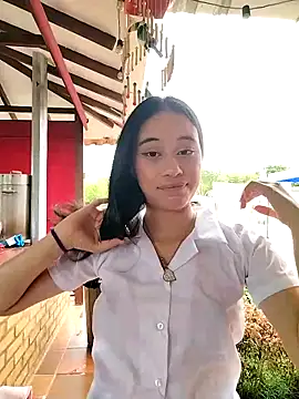 l0lita emi online show from February 15, 2026, 5:09 pm