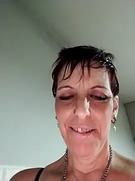 Snapshot of Juguetonafogosa5 chatting on February 8, 2026, 6:22 pm Juguetonafogosa5 online show from February 8, 2026, 6:22 pm