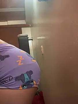 Snapshot of cristal-123 chatting on February 19, 2026, 7:21 pm cristal-123 online show from February 19, 2026, 7:21 pm