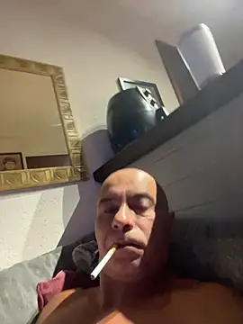 Snapshot of dogfrota chatting on January 11, 2026, 7:02 am dogfrota online show from January 11, 2026, 7:02 am