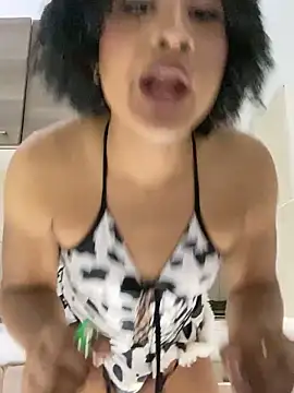 Snapshot of valeria_19x chatting on February 2, 2026, 8:24 am valeria 19x online show from February 2, 2026, 8:24 am