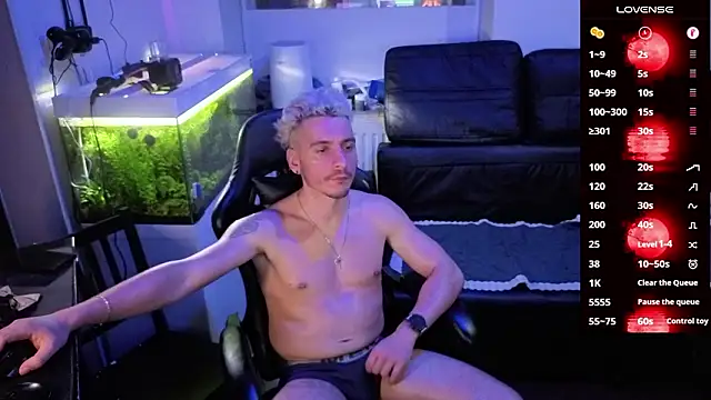 Rayzel White online show from February 13, 2026, 11:56 pm