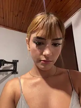 Snapshot of ivy-777 chatting on February 15, 2026, 8:38 pm ivy-777 online show from February 15, 2026, 8:38 pm