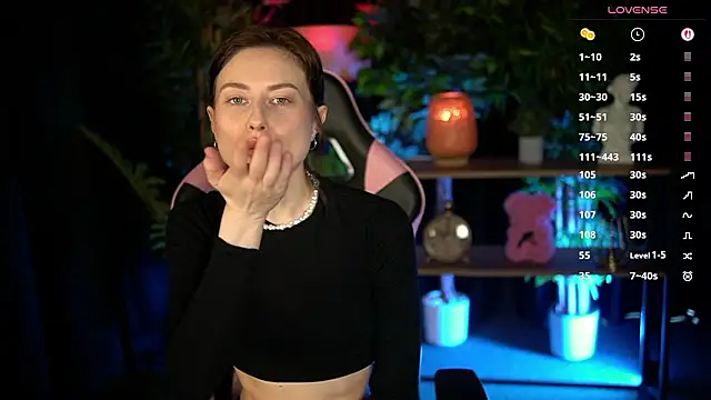 Snapshot of baby_luna_xo chatting on February 23, 2026, 9:50 am baby luna xo online show from February 23, 2026, 9:50 am