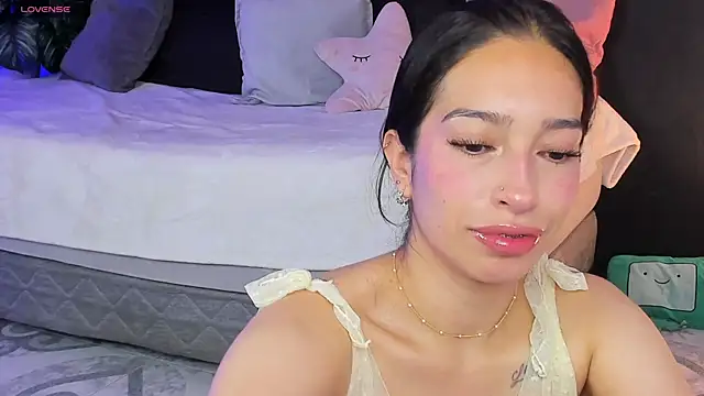 Noaah25  online show from February 6, 2026, 4:39 am