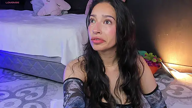 Noaah25  online show from February 15, 2026, 4:31 am