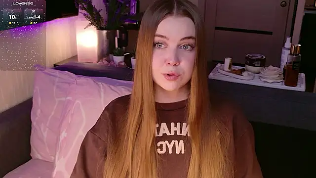 Snapshot of bratwifelina chatting on March 2, 2026, 8:59 pm bratwifelina online show from March 2, 2026, 8:59 pm