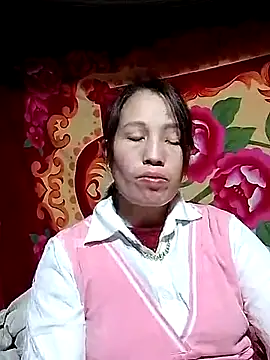 Gummiesu online show from February 4, 2026, 6:52 am