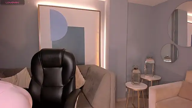 BellaThompsonX online show from February 22, 2026, 11:36 pm