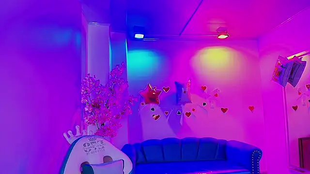 Snapshot of Zoe_swan chatting on February 23, 2026, 11:40 am Zoe swan online show from February 23, 2026, 11:40 am