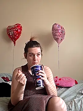 Snapshot of Ashlovescannabis chatting on February 13, 2026, 7:43 pm Ashlovescannabis online show from February 13, 2026, 7:43 pm