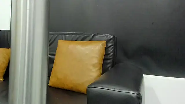 Snapshot of KiaraBlack_01 chatting on February 24, 2026, 9:57 pm KiaraBlack 01 online show from February 24, 2026, 9:57 pm