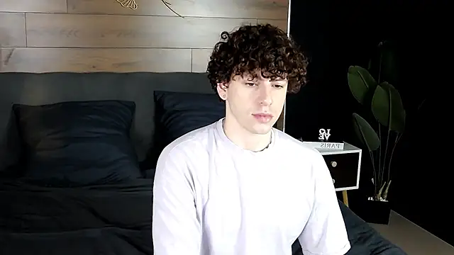 TylerGibson online show from February 4, 2026, 3:34 am