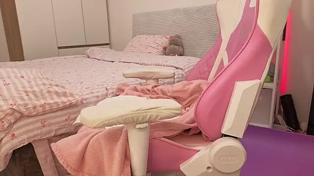 Snapshot of Mia_WaterFall chatting on March 2, 2026, 7:15 am Mia WaterFall online show from March 2, 2026, 7:15 am