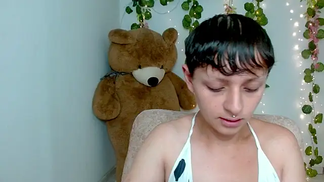 princess1609 online show from February 16, 2026, 1:07 pm