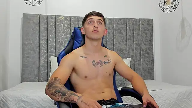 Calvin Hunter online show from February 8, 2026, 4:16 am