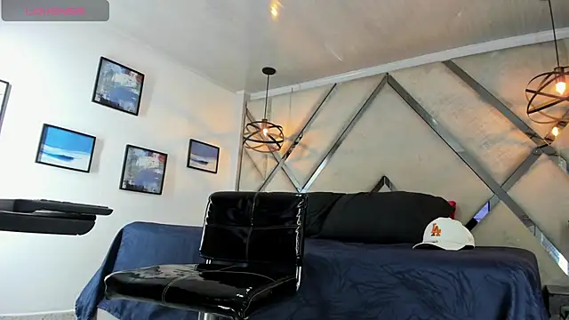 Snapshot of Dusan_Grey77 chatting on February 6, 2026, 3:44 am Dusan Grey77 online show from February 6, 2026, 3:44 am