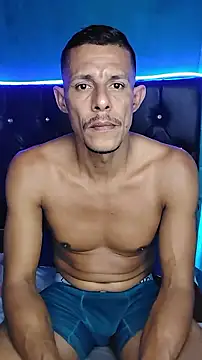 juanmaur22 online show from February 4, 2026, 10:26 pm