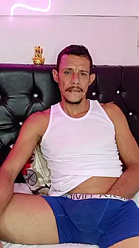 juanmaur22 online show from March 3, 2026, 1:39 pm