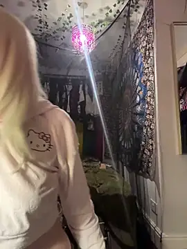 bambibabyy online show from February 23, 2026, 9:34 pm