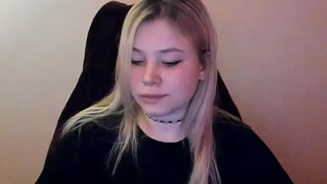 Snapshot of Lulu_Di chatting on February 5, 2026, 11:09 pm Lulu Di online show from February 5, 2026, 11:09 pm