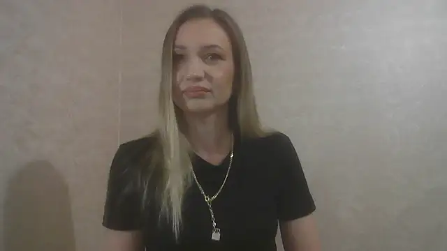 Snapshot of AureliaStar450 chatting on February 13, 2026, 9:44 pm AureliaStar450 online show from February 13, 2026, 9:44 pm