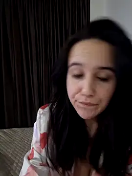 MavisReeve online show from February 15, 2026, 9:44 pm