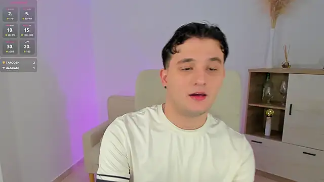 Massimo Fiore online show from February 9, 2026, 2:15 am