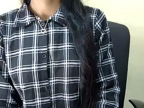 Snapshot of Khushi_v chatting on February 25, 2026, 8:24 am Khushi v online show from February 25, 2026, 8:24 am