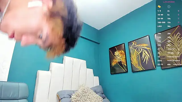 Snapshot of Julien_Ansel chatting on February 17, 2026, 3:36 am Julien Ansel online show from February 17, 2026, 3:36 am