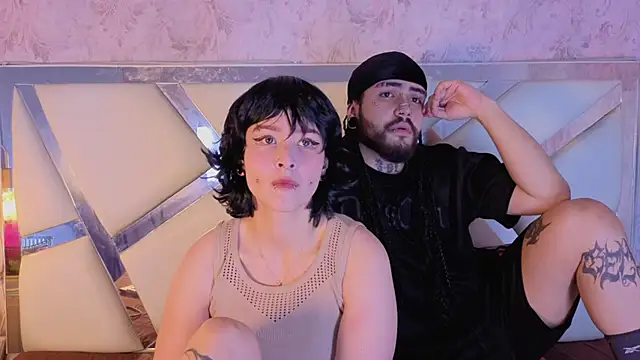 Snapshot of Benny_and_Mark chatting on February 14, 2026, 4:31 am Benny and Mark online show from February 14, 2026, 4:31 am