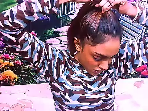 Snapshot of IndianPretty14u2Luv chatting on February 27, 2026, 5:07 am IndianPretty14u2Luv online show from February 27, 2026, 5:07 am