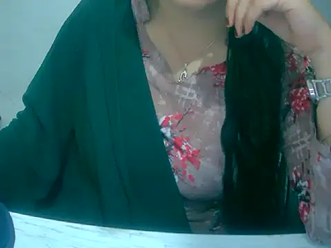 Snapshot of Cute_Aliyaa chatting on February 25, 2026, 7:40 am Cute Aliyaa online show from February 25, 2026, 7:40 am
