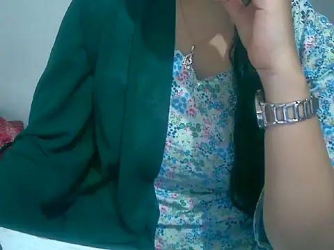 Snapshot of Cute_Aliyaa chatting on February 28, 2026, 7:53 am Cute Aliyaa online show from February 28, 2026, 7:53 am