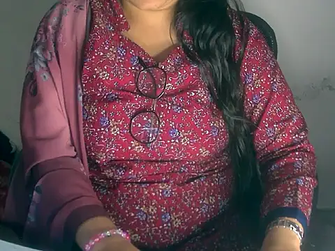 Snapshot of Cute_Aliyaa chatting on March 1, 2026, 8:16 am Cute Aliyaa online show from March 1, 2026, 8:16 am