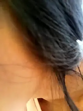 Snapshot of Hoa-tuylip chatting on March 2, 2026, 8:43 am Hoa-tuylip online show from March 2, 2026, 8:43 am